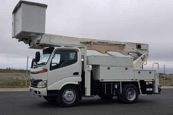 2009 Hino Dutro 4x2 with Aichi SH15B