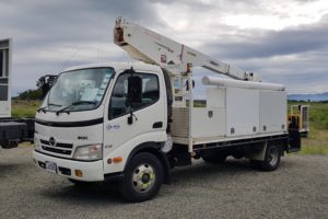 Versalift TEL29 on 2010 Hino 300