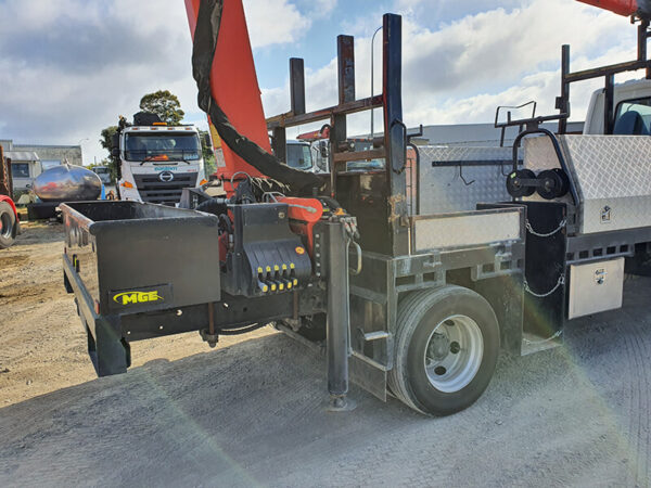 Palfinger PK1000 on Mitsubishi Fuso Fighter FK1025 4x2 - Image 2
