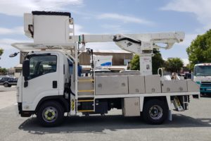 Versalift VST40 on Isuzu FRR500 AMT 4x2