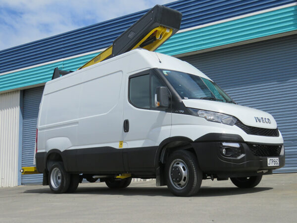 Versalift ET36LF (LV insulated) on Iveco Daily Van - Image 3