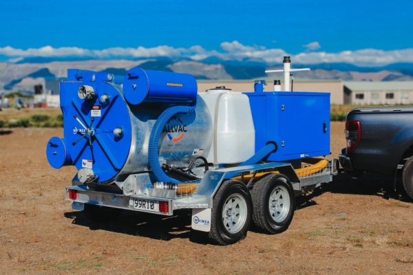 Allvac® AV850 Hydro Excavator on Tandem Trailer - Image 3