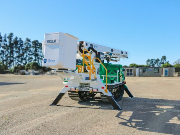 Versalift VST52 on Morooka MST600VD - Image 3