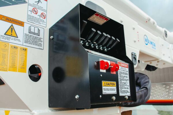 Versalift VST40 on Isuzu FRR500 4x2 Truck - Image 7