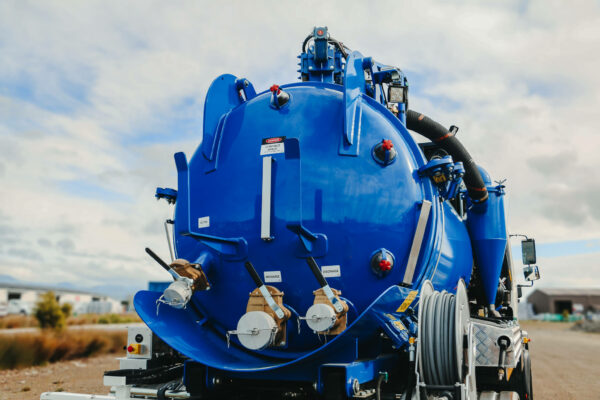 Allvac® AV4000H Hydro Excavator on Hino 1628 - Image 3