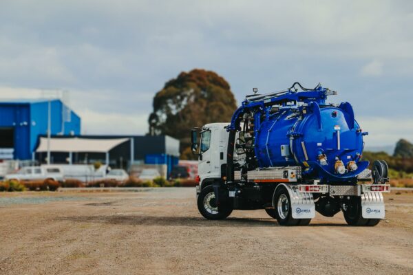 Allvac® AV4000H Hydro Excavator on Hino 1628 - Image 5