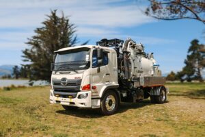 Allvac® AV4000H Hydro Excavator on Hino 1628