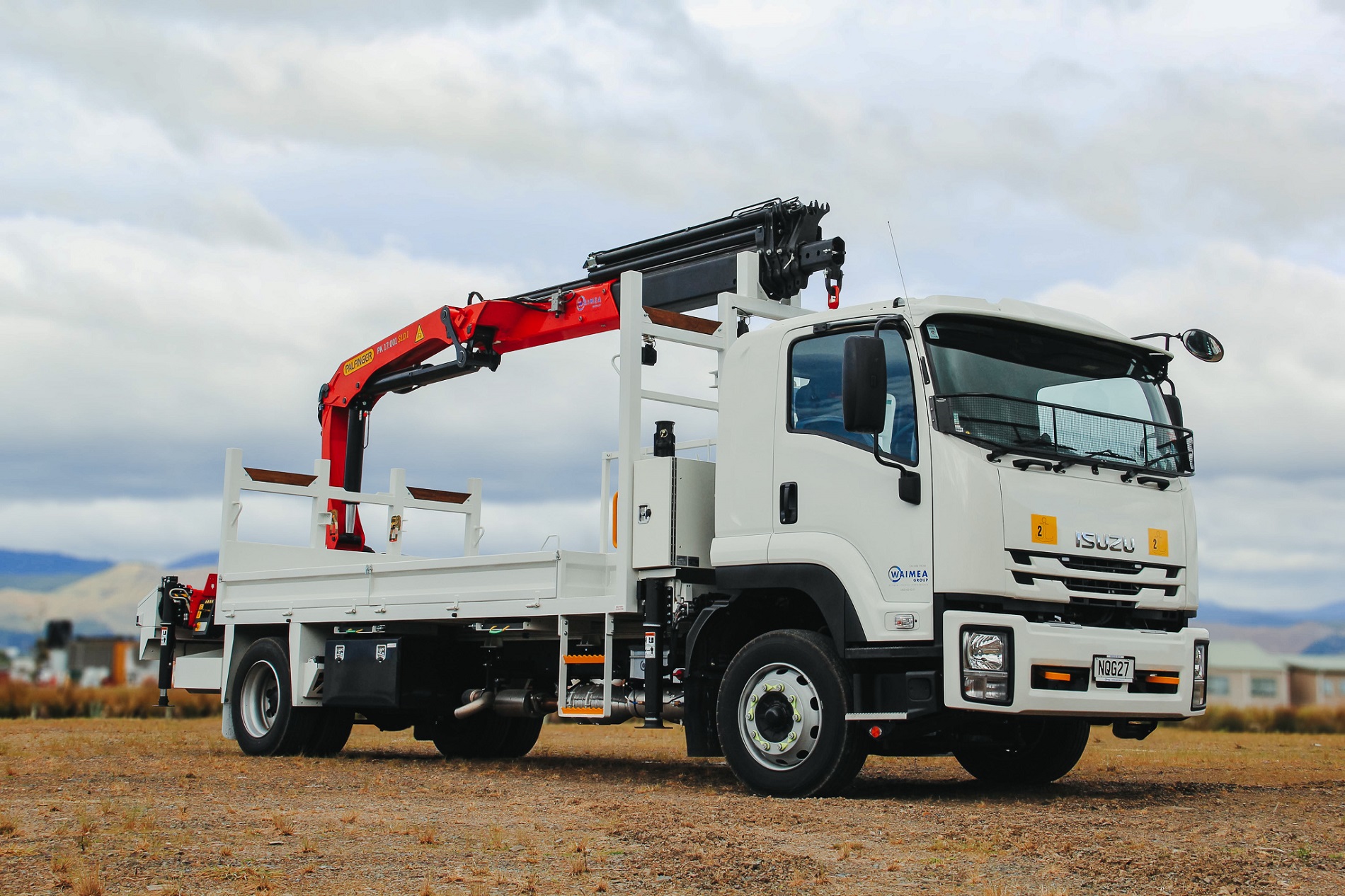 Palfinger PK170001 on Isuzu FTR750 Line-Trucks