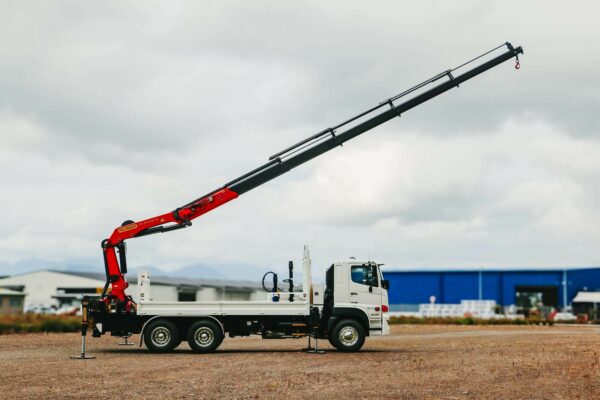 Palfinger PK26 on Hino 500 Lines Crane Truck - Image 2