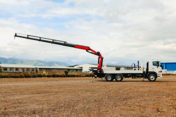 Palfinger PK26 on Hino 500 Lines Crane Truck - Image 4