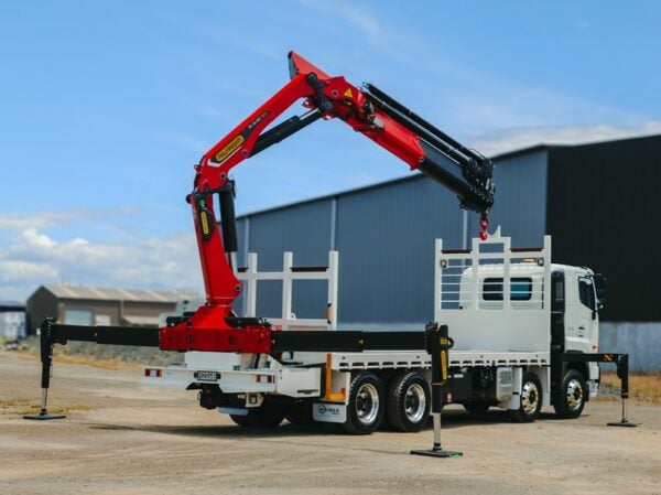 Palfinger PK35.001 on Hino 700 8x4 Crane Truck - Image 2