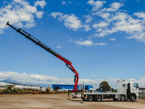 Palfinger PK35.001 on Hino 700 8x4 Crane Truck - Image 9