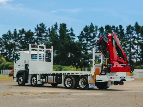 Palfinger PK35.001 on Hino 700 8x4 Crane Truck - Image 10
