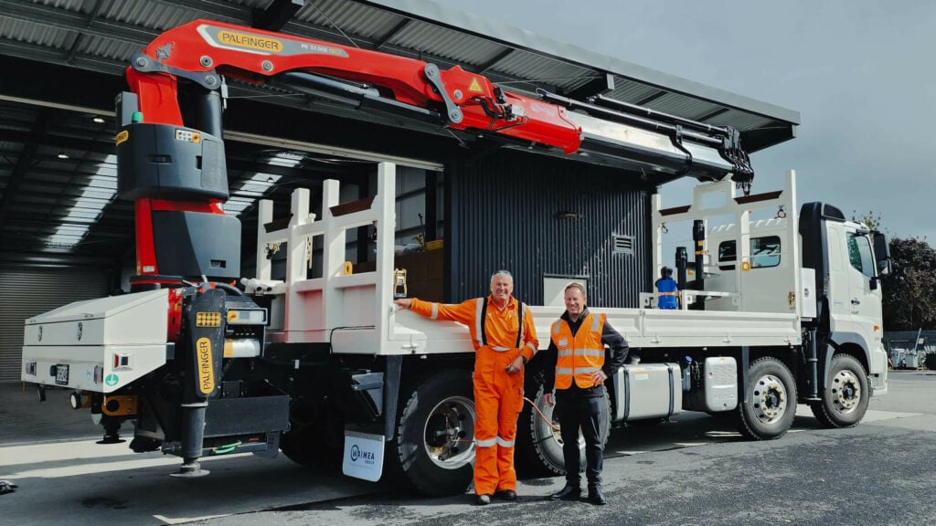 Palfinger PK37 lines crane truck delivered to in Balclutha