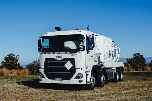 Allvac® AV10000F Class 3A Flammable Vacuum Tanker on UD Quon GW32-460 8×4