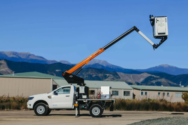Versalift VTL31 on Ford Ranger 4x4 - Image 5