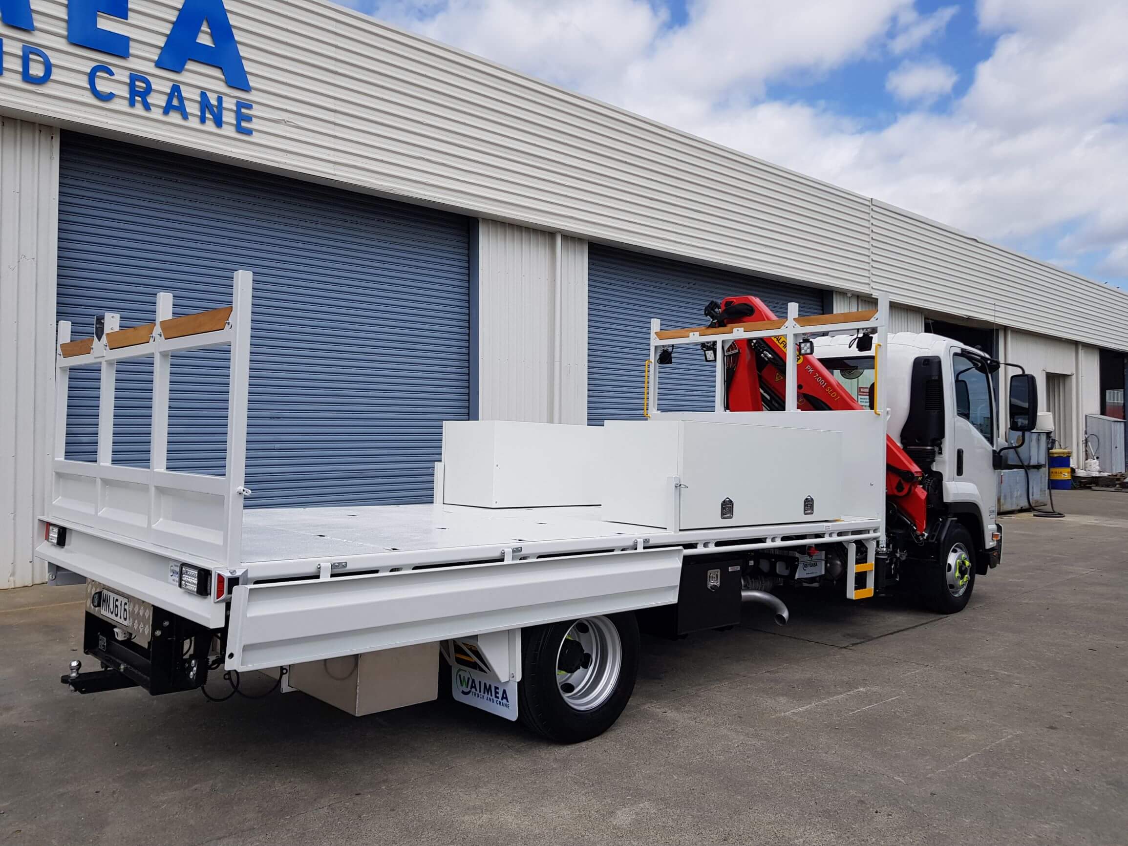 Palfinger PK7500 SLD 2019 Isuzu FRR500L 4x2 Manual Truck - Image 5