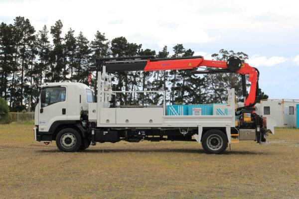Palfinger PK17001 C 2021 Isuzu FTR750 4x2 Lines Truck - Image 4