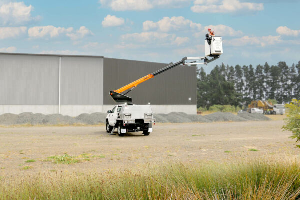Versalift VTL35FZ LV boom on Ford Ranger 4x4 Ute - Image 5