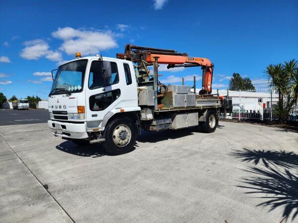 Palfinger PK15002 on 2007 Mitsubishi Fuso 4x2 Truck - Image 3