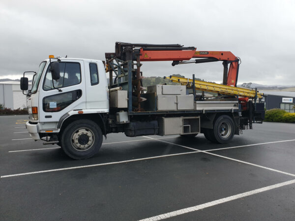 Palfinger PK15002 on 2007 Mitsubishi Fuso 4x2 Truck - Image 4