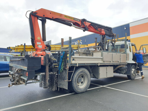 Palfinger PK15002 on 2007 Mitsubishi Fuso 4x2 Truck - Image 7