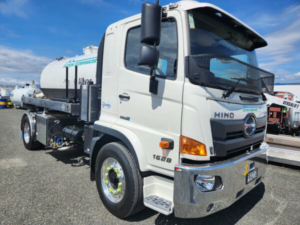 Allvac AV6500 36' DOOR_NVE on Hino 500 FG1628