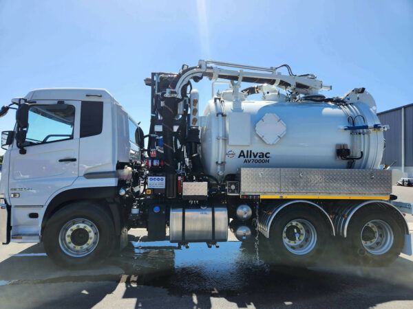 Allvac AV7000 HYDRO EXC QUON 6X4 - Image 7