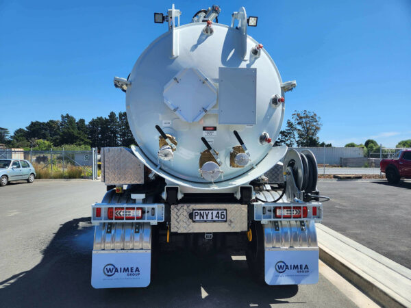 Allvac AV7000 HYDRO EXC QUON 6X4 - Image 2