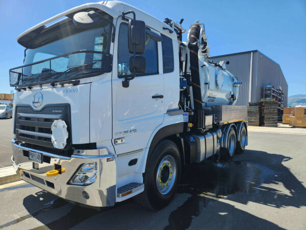 Allvac AV7000 HYDRO EXC QUON 6X4 - Image 6