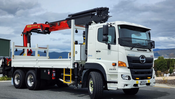 Palfinger PK26 on Hino 500 2632 6x4 Alison LCT