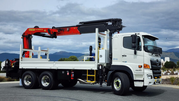 Palfinger PK26 on Hino 500 2632 6x4 Alison LCT - Image 4