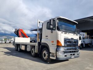 Palfinger PK33002-EH on Hino 8x4 FY13ULG-WAN 3248 Air 480
