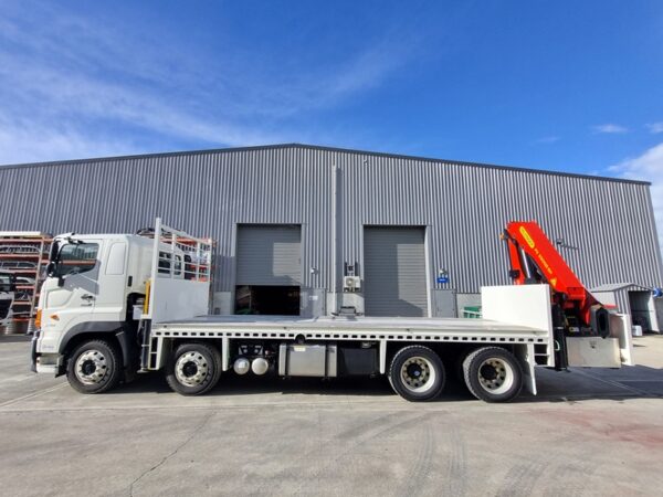 Palfinger PK33002-EH on Hino 8x4 FY13ULG-WAN 3248 Air 480 - Image 5