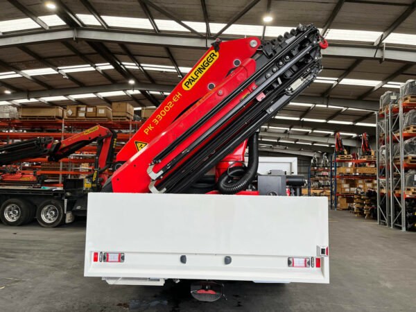 Palfinger PK33002-EH on Hino 8x4 FY13ULG-WAN 3248 Air 480 - Image 3
