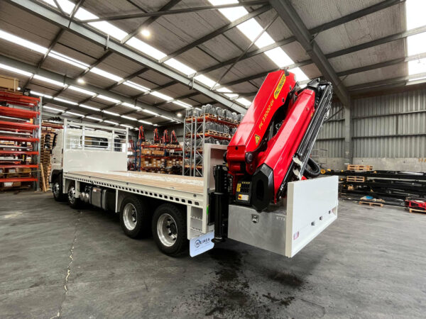 Palfinger PK33002-EH on Hino 8x4 FY13ULG-WAN 3248 Air 480 - Image 4