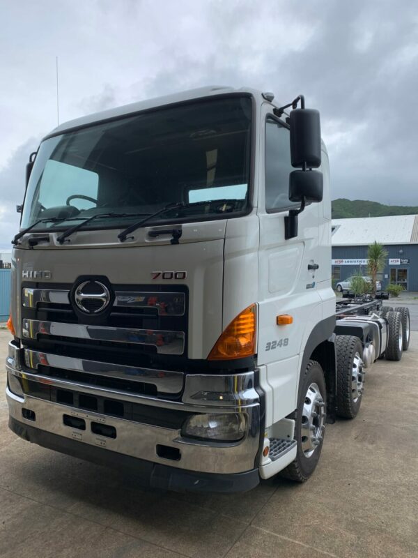 Palfinger PK33002-EH on Hino 8x4 FY13ULG-WAN 3248 Air 480 - Image 5
