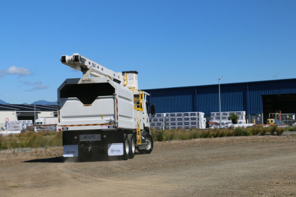 Versalift VO255REV3 6x4 on 2018 Isuzu FVZ1400 - Image 10