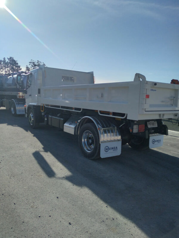 Tipper Deck on 2022 Hino Factory Tipper FE1426 - Image 2