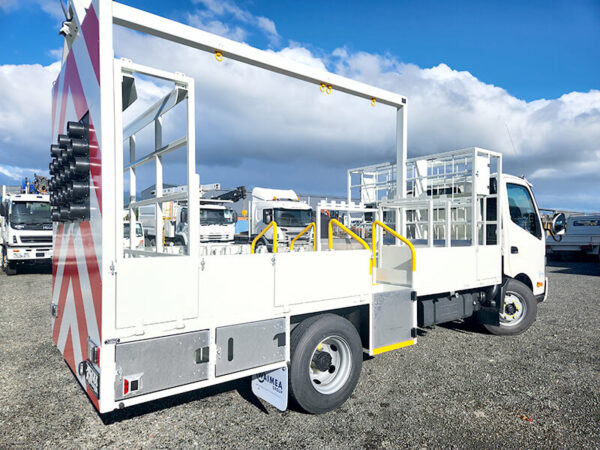 L1 Traffic Management Hino 300 4x2 - Image 5