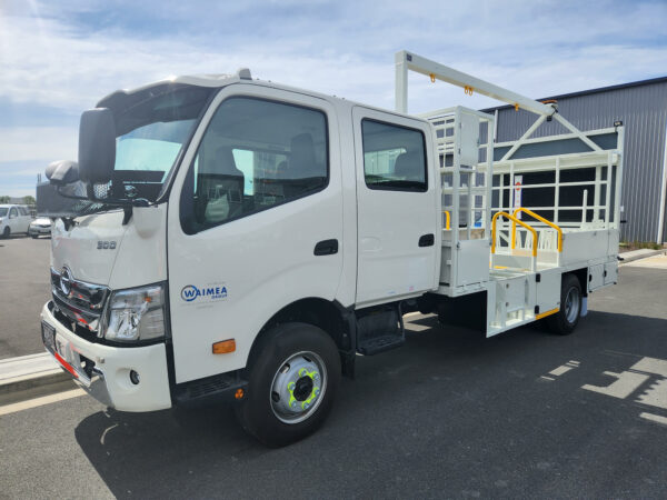 L1 Traffic Management, (double cab) Hino 921 4x2 - Image 2