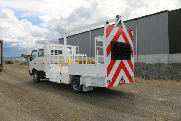 L1 Traffic Management, (double cab) Hino 921 4x2 - Image 5