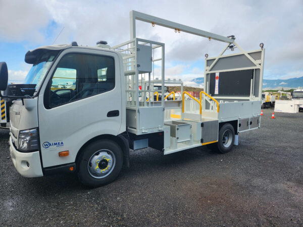 L1 Traffic Management (single cab) Hino 300 917 Man 4x2