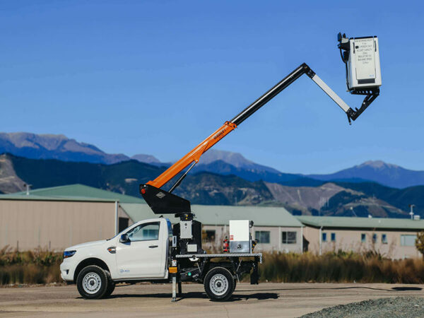Versalift VTL31 LV EWP on Ford Ranger 4x4 Ute - Image 3