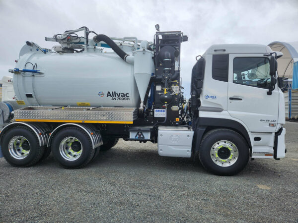 Allvac AV7000 HYDRO EXC QUON GW26420 6X4 - Image 4