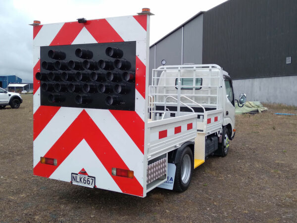 L1 Traffic Management Truck 2010 Hino - Image 3