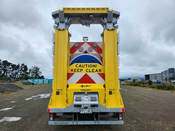 L3 Traffic Man / W Atten  Isuzu FSD700 4x2 - Image 4