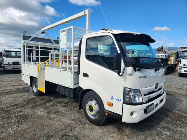 L1 Traffic Management Hino 300 917 Man 4x2