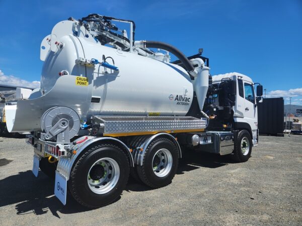 Allvac AV7000 HYDRO EXC QUON GW26420 6X4 - Image 2