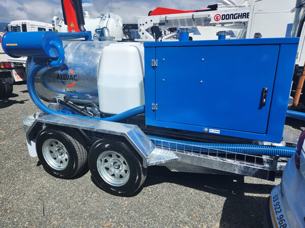 BTV6-2 Allvac® AV850 Full Door Hydro Excavator  on Tandem Trailer - Image 4